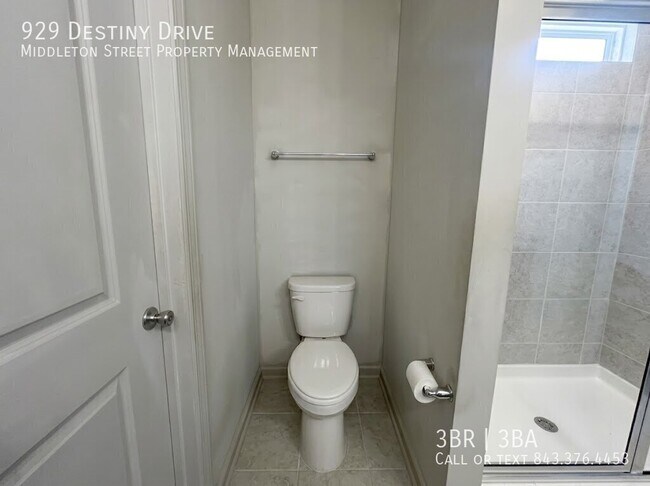 Building Photo - 929 Destiny Dr