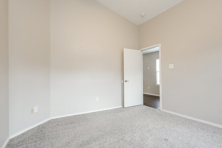 Building Photo - 1144 Browntop St