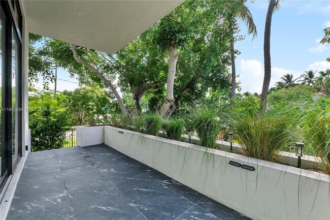 Building Photo - 4364 Alton Rd