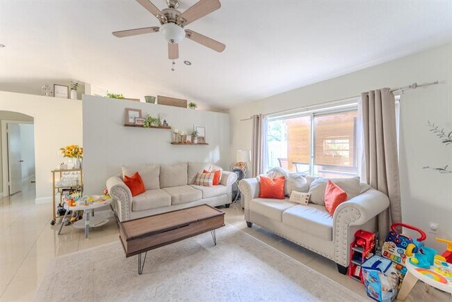 Building Photo - 1334 NW 125th Terrace