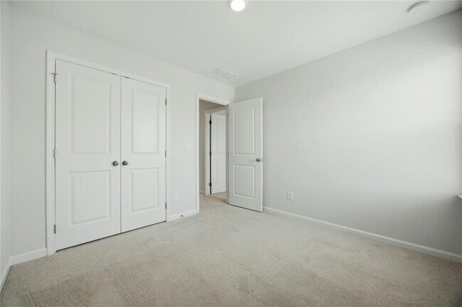 Building Photo - 111 Horned Owl Ave