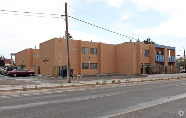 Primary Photo - Kachina Apartments