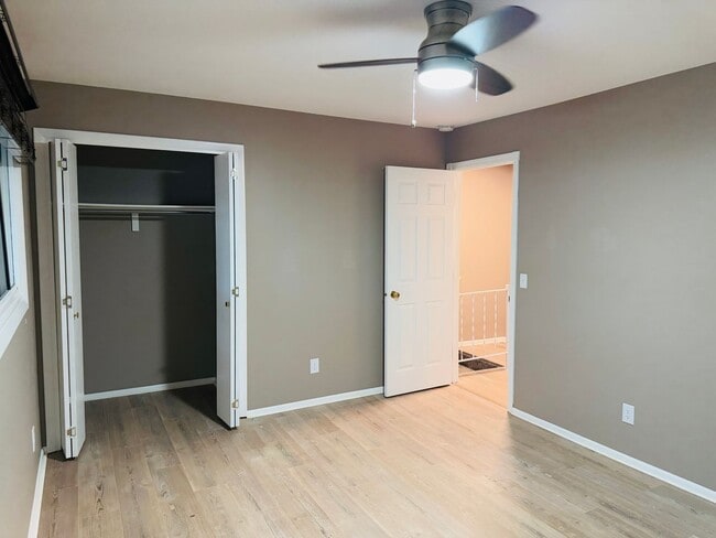Building Photo - West End Condo with Deck and Central AC