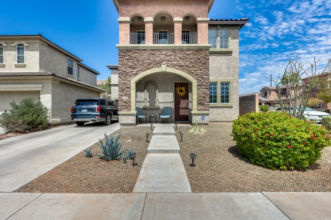 Building Photo - 11956 W Fillmore St