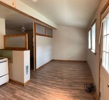 Building Photo - 12 Kip Dr