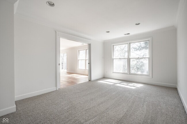 Building Photo - 8651 Jaffa Ct Dr E