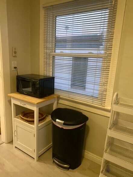 Kitchen - 127 24th St