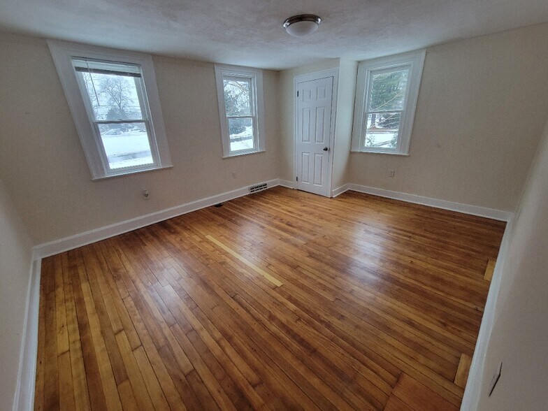 Bedroom #1 - 174 -176 Broad Street