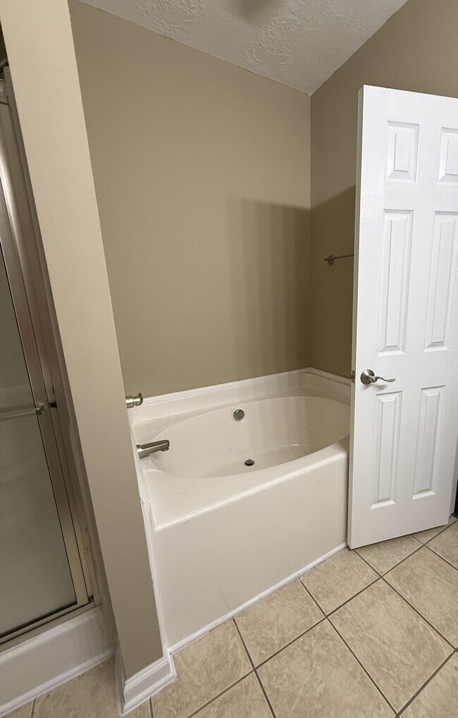 Building Photo - 4304 E Barcelona Way