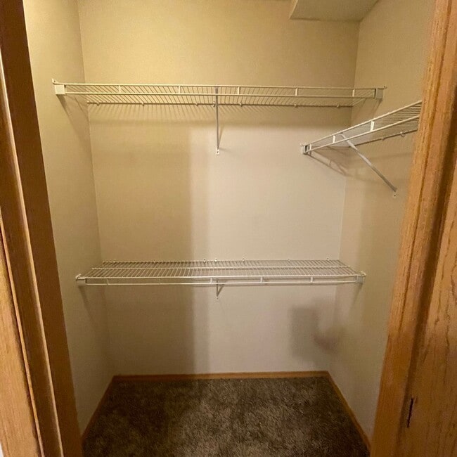 Building Photo - Beautiful 4 bedroom 3 full bathroom Townhome - Owner Special -Move in March and pay no rent until...