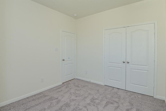 Building Photo - 27638 Mesabe Dr