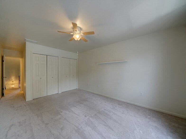 Master bedroom - 405 Franklin St