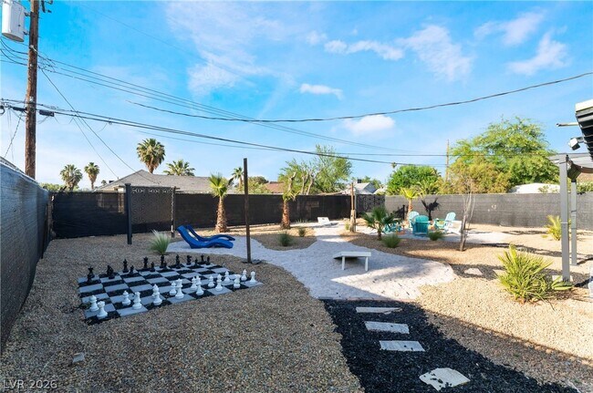 Building Photo - 1021 Griffith Ave