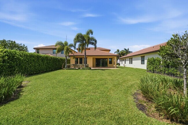 Building Photo - 11760 Bayview Cir