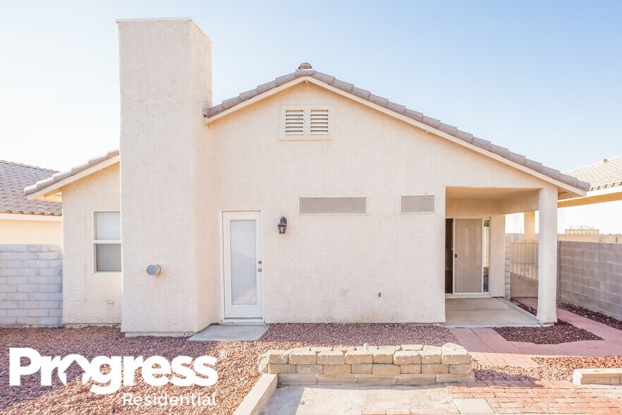 Building Photo - 9008 Crooked Shell Ave