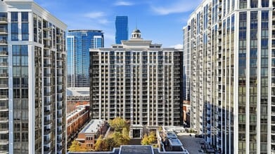 Building Photo - 1322 S Prairie Ave