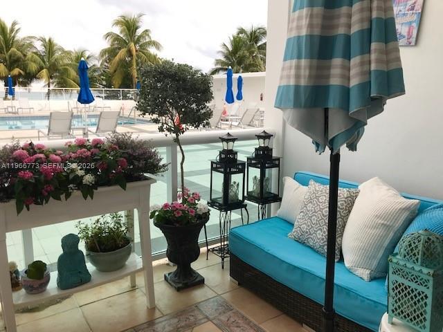 Building Photo - 5001 Collins Ave