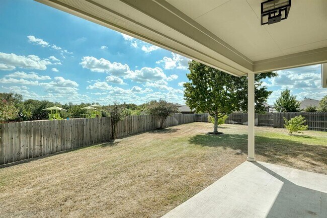 Building Photo - 811 Bedford Ct