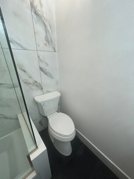 Building Photo - 3705 Sunset Ln