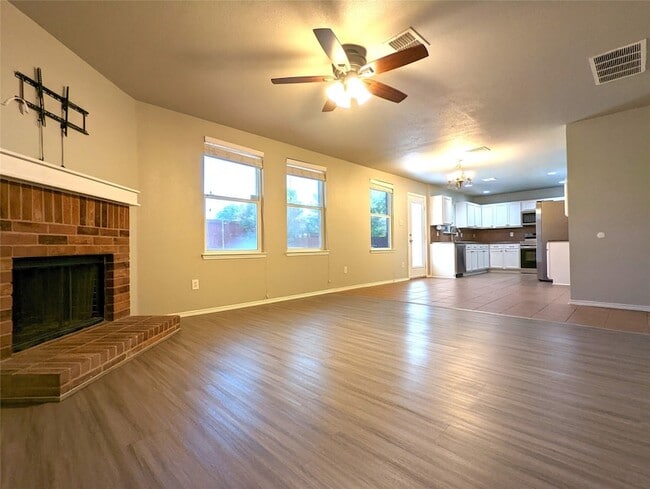 Building Photo - 9898 Dartmouth Dr