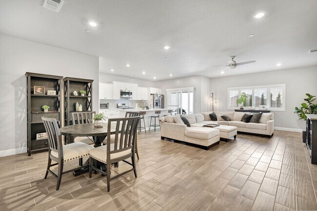 Building Photo - 4133 Sierra Madre Ave