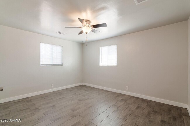 Building Photo - 240 N Monte Vista St