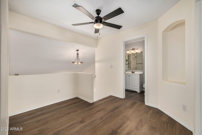 Building Photo - 15002 S 47th St