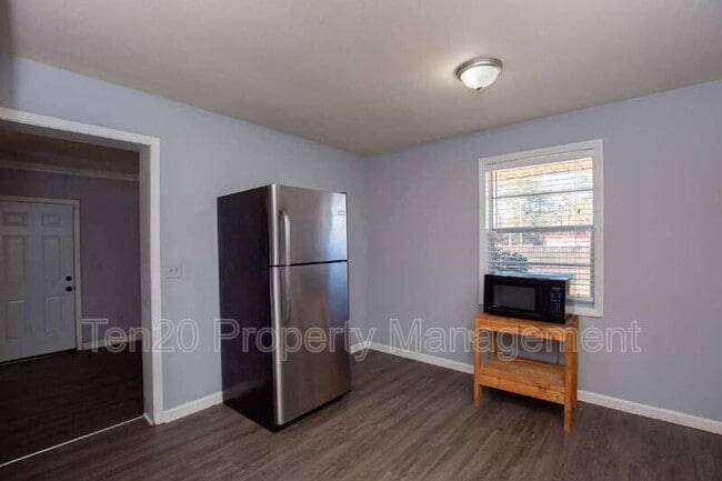 Building Photo - 6219 Stoneway Dr