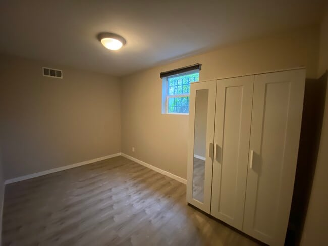 Building Photo - 4673 Redding St