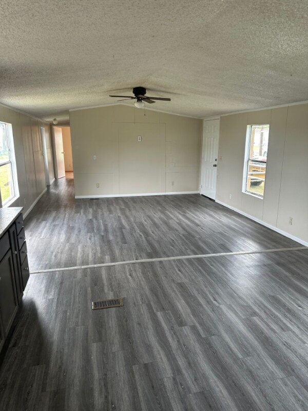 Building Photo - 312 Forest Creek Ln