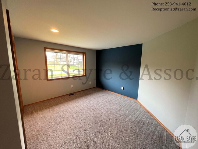 Building Photo - 414 - Your Dream Kitchen Awaits!