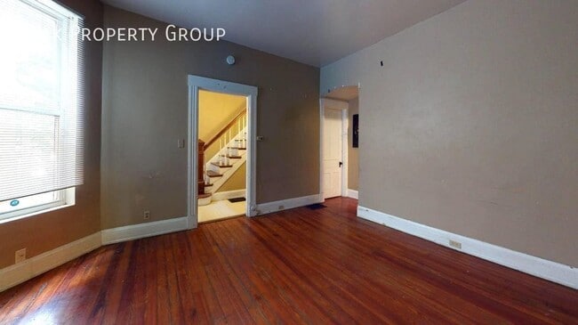 Building Photo - 2212 W Clifton Ave