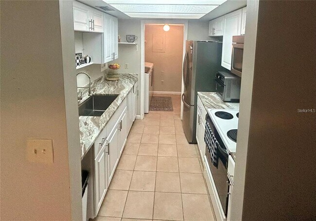 Building Photo - 5137 Eaglesmere Dr