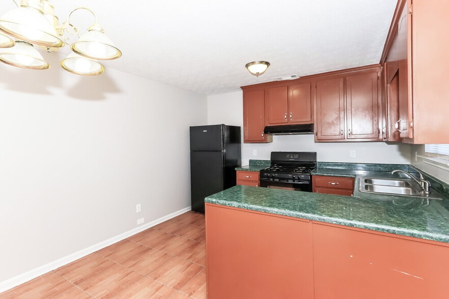 Building Photo - 833 Rock Shoal Ct