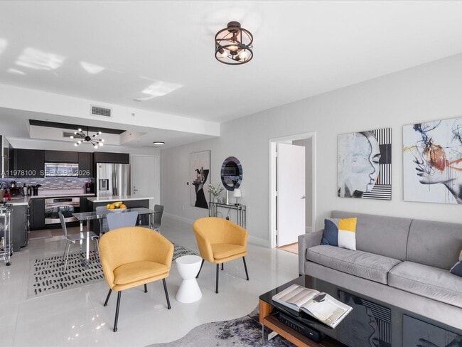 Building Photo - 90 SW 3rd St