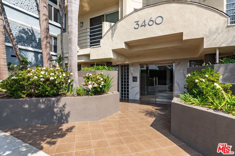 Building Photo - 3460 S Centinela Ave