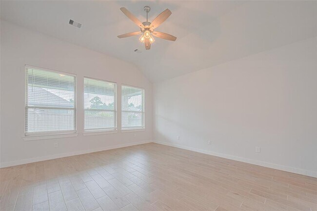 Building Photo - 8010 Whisper Grove Dr