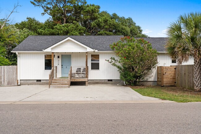 Building Photo - 318 Charlotte Ave