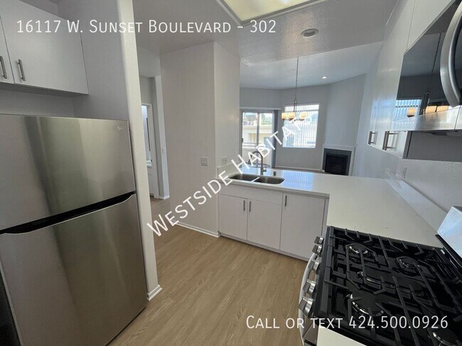 Building Photo - 16117 W Sunset Blvd