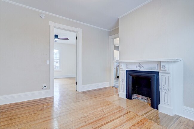 Building Photo - 2 Sumner Park