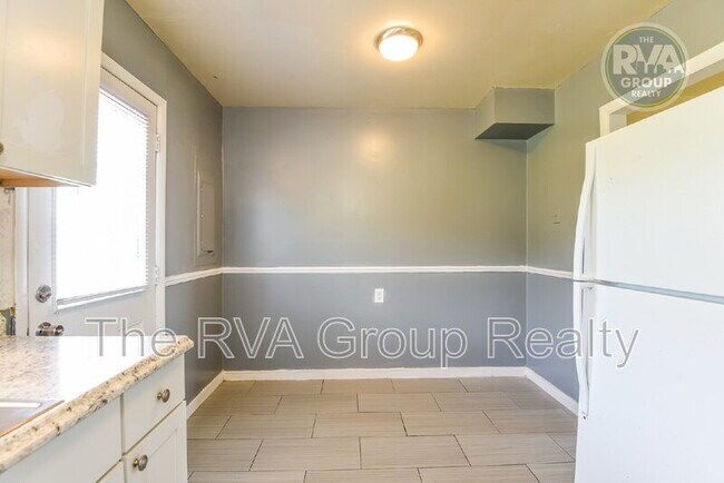 Building Photo - 4111 Kinsley Ave