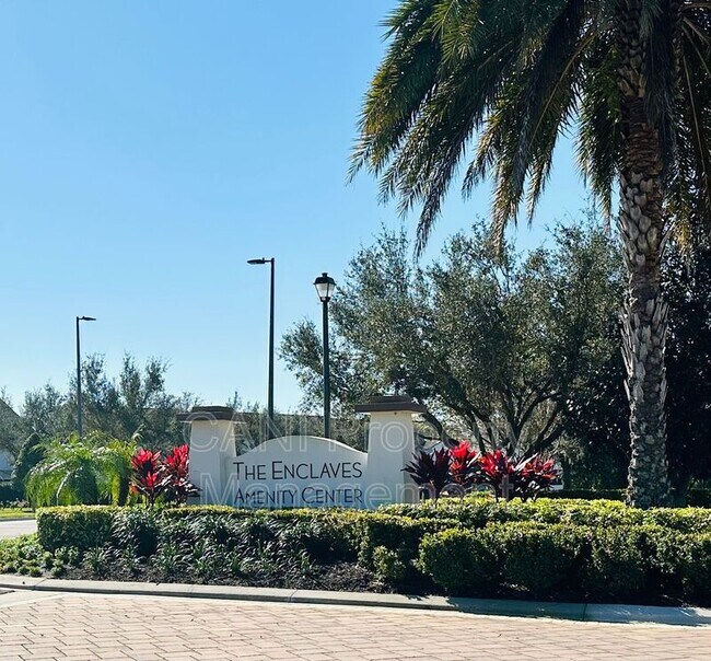 Building Photo - 745 Benoi Dr