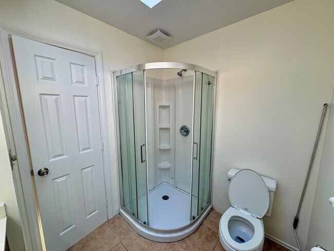 Building Photo - Secluded 3 Bedroom House in Encinitas