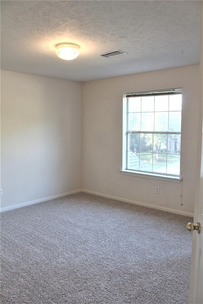 Building Photo - 71 N Brooksedge Cir