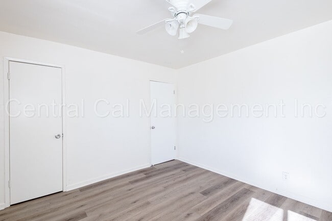 Building Photo - 3 Bedroom/1 Bath Home - $1595 Per Month!