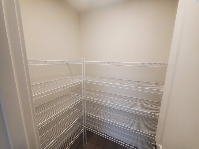 Building Photo - Brand New South Orchard Subdivision Rental