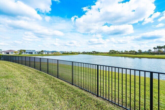 Building Photo - 15964 Whippoorwill Cir