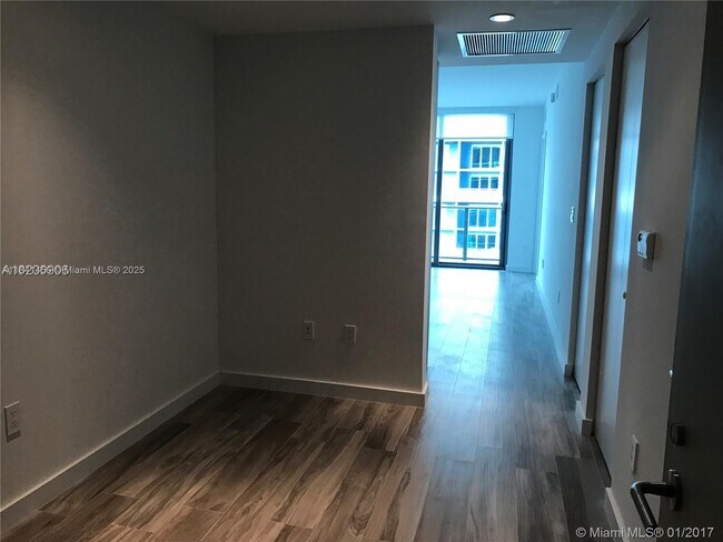 Building Photo - 1300 S Miami Ave