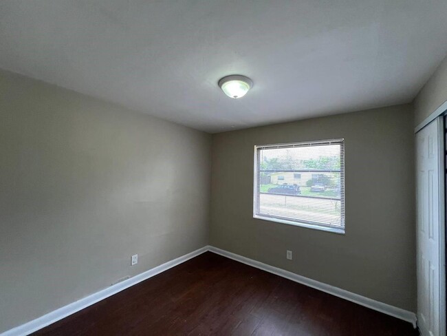 Building Photo - 3701 SW 58th Terrace