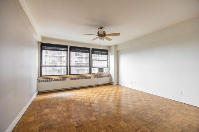 Building Photo - 4180 N Marine Dr